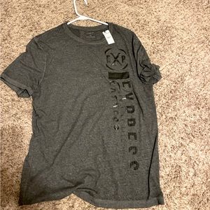NWT Mens Express T-Shirt - size large